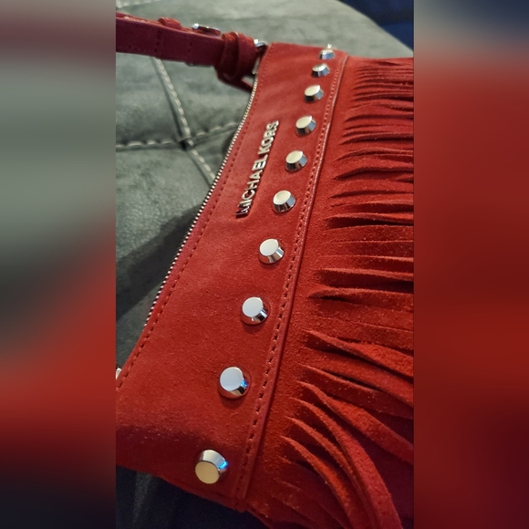 Authentic Michael kors Fringe crossbody - Picture 4 of 17